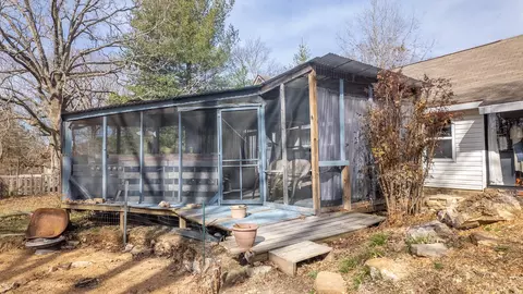Exterior - 509 Old Cane Bluff Rd, Alton, MO 65606 photo 9 of 14