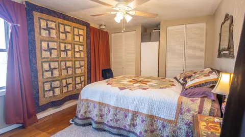 Bedroom - 509 Old Cane Bluff Rd, Alton, MO 65606 photo 4 of 11