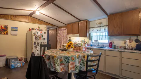 Kitchen - 509 Old Cane Bluff Rd, Alton, MO 65606 photo 5 of 5