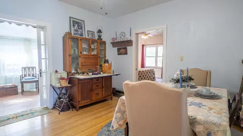 Dining - 509 Old Cane Bluff Rd, Alton, MO 65606 photo 3 of 4