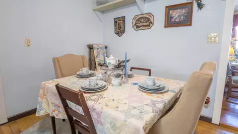 Dining - 509 Old Cane Bluff Rd, Alton, MO 65606 photo 2 of 4