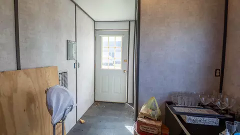 Entry Way - 509 Old Cane Bluff Rd, Alton, MO 65606 photo 5 of 6