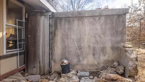 Exterior - 509 Old Cane Bluff Rd, Alton, MO 65606 photo 6 of 14