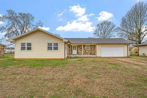 1614 10th St, West Plains, MO 65775