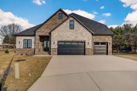 2187 N Silver Charm Ave, Springfield, MO 65802