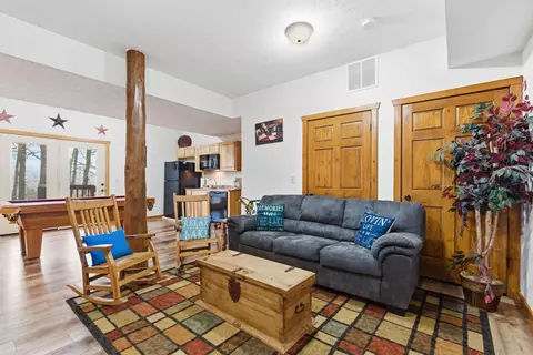 Living - 263 Willow Oak Ln, Branson, MO 65616 photo 6 of 7
