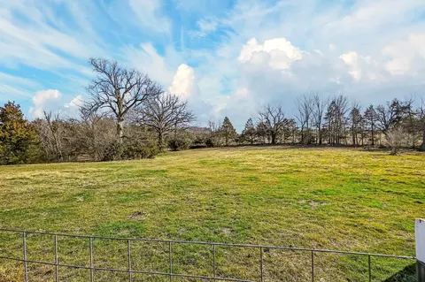 Exterior - 2081 Sand Ridge Rd, Marshfield, MO 65706 photo 3 of 5