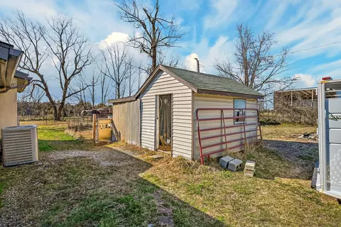 Exterior - 2081 Sand Ridge Rd, Marshfield, MO 65706 photo 5 of 5