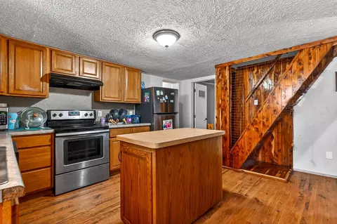 Kitchen - 2081 Sand Ridge Rd, Marshfield, MO 65706 photo 2 of 2