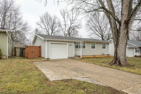 527 E Greenwood St, Springfield, MO 65807