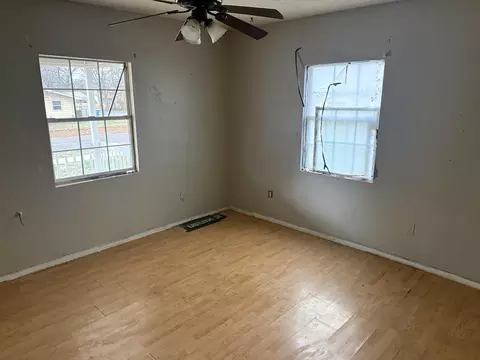 1929 W Calhoun St, Springfield, MO 65802 photo 4