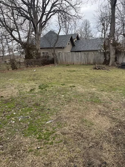 1929 W Calhoun St, Springfield, MO 65802 photo 10