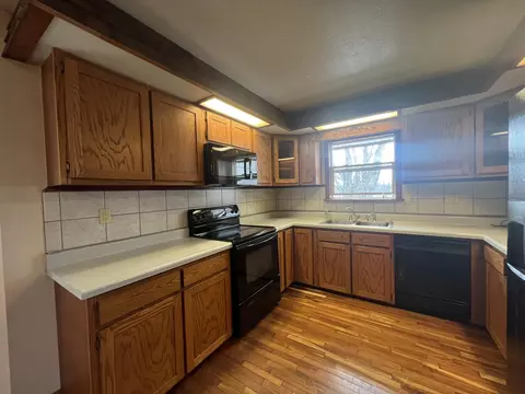 Kitchen - 4531 Bado Rd, Cabool, MO 65689 photo 2 of 3
