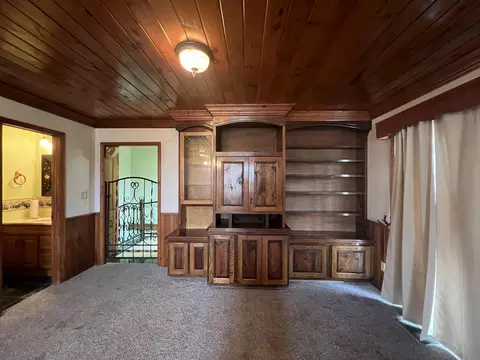 Living - 4531 Bado Rd, Cabool, MO 65689 photo 6 of 8