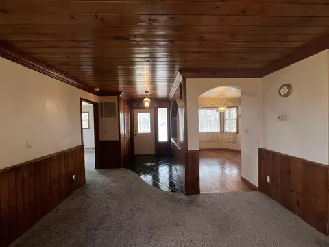 Entry Way - 4531 Bado Rd, Cabool, MO 65689 photo 2 of 7