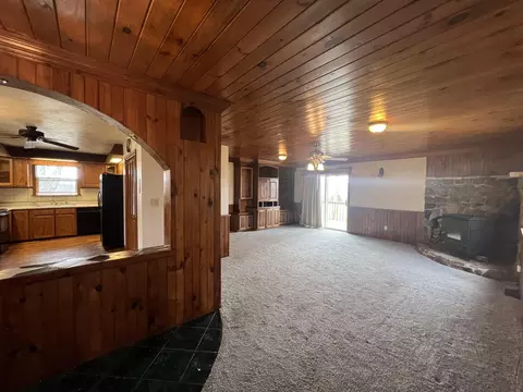 Living - 4531 Bado Rd, Cabool, MO 65689 photo 3 of 8