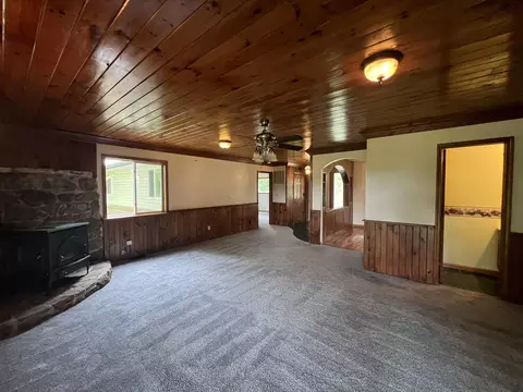 Living - 4531 Bado Rd, Cabool, MO 65689 photo 9 of 9