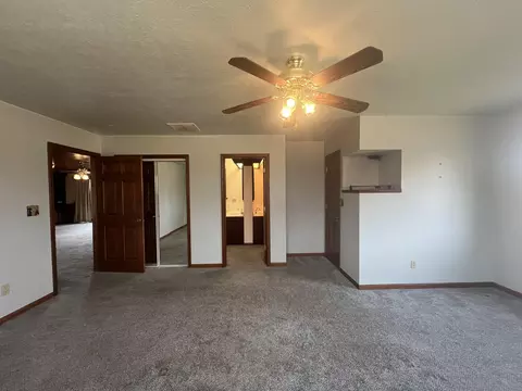 Bedroom - 4531 Bado Rd, Cabool, MO 65689 photo 2 of 5