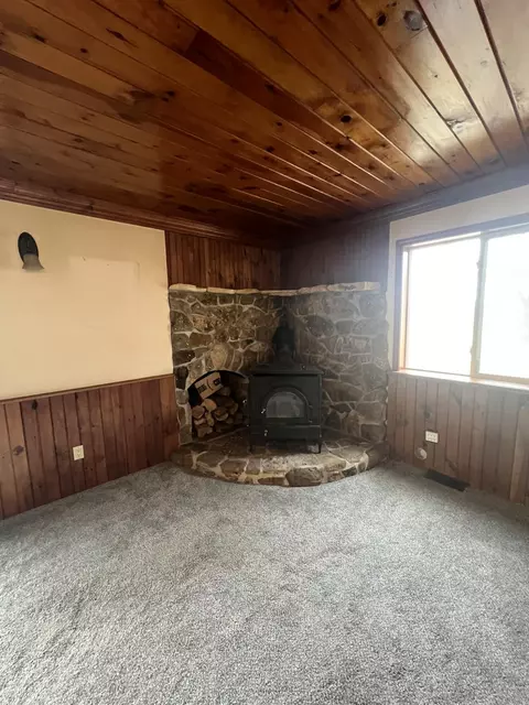 Living - 4531 Bado Rd, Cabool, MO 65689 photo 5 of 8