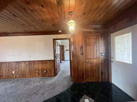Entry Way - 4531 Bado Rd, Cabool, MO 65689 photo 3 of 7