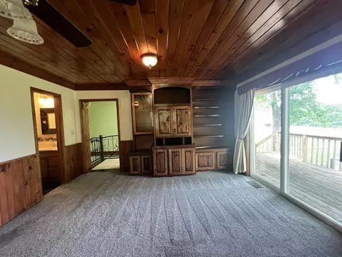 Living - 4531 Bado Rd, Cabool, MO 65689 photo 6 of 9