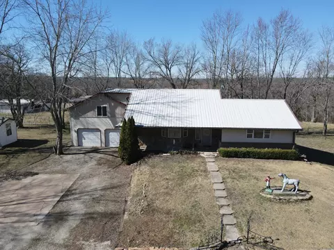 Exterior - 4531 Bado Rd, Cabool, MO 65689 photo 2 of 15