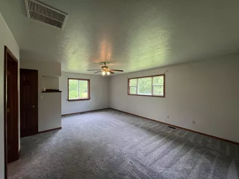 Living - 4531 Bado Rd, Cabool, MO 65689 photo 2 of 9
