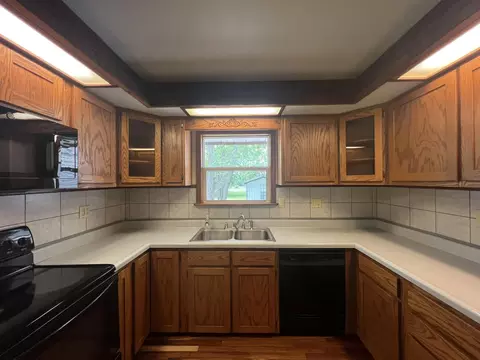 Kitchen - 4531 Bado Rd, Cabool, MO 65689 photo 2 of 3