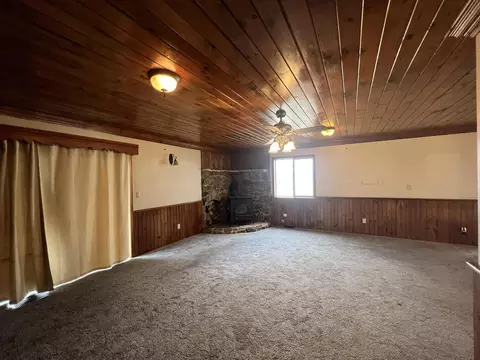 Living - 4531 Bado Rd, Cabool, MO 65689 photo 7 of 8