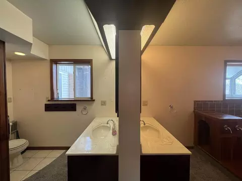 Bath - 4531 Bado Rd, Cabool, MO 65689 photo 1 of 8