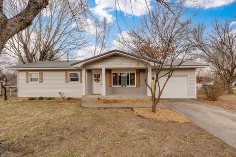 710 Filmore St, Mount Vernon, MO 65712