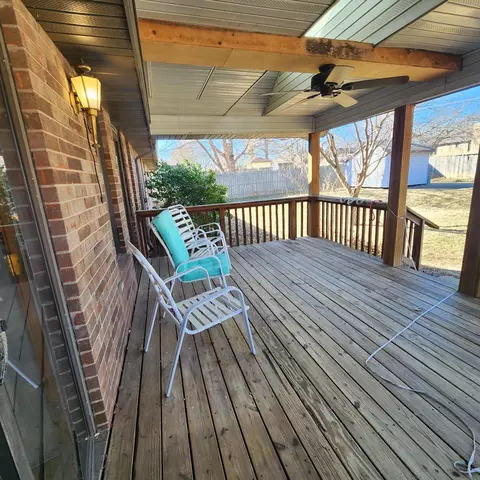 Exterior - 1107 W Tracy St, Springfield, MO 65807 photo 2 of 2