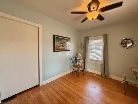 Bedroom - 517 E Catalpa St, Springfield, MO 65807 photo 5 of 5