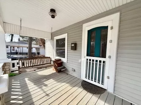 Exterior - 517 E Catalpa St, Springfield, MO 65807 photo 2 of 9