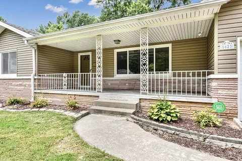 1623 S Link Ave, Springfield, MO 65804