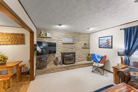 Living - 87 Bluff Ln, Shell Knob, MO 65747 photo 1 of 3