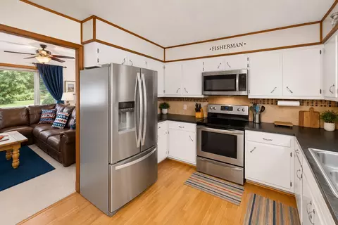 Kitchen - 87 Bluff Ln, Shell Knob, MO 65747 photo 3 of 3