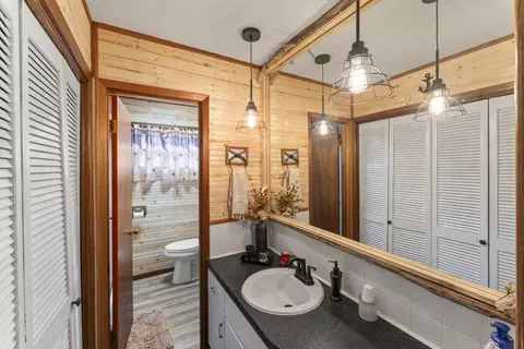 Bath - 87 Bluff Ln, Shell Knob, MO 65747 photo 1 of 1