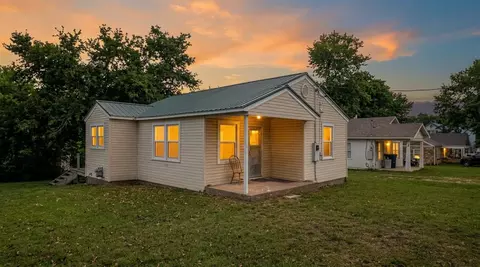 235 Hynes St, West Plains, MO 65775