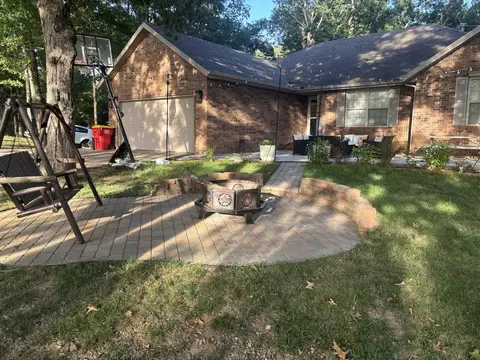 184 N Apricot Ct, Nixa, MO 65714