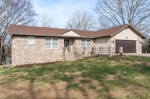 102 Diamond Hill Ct, Hollister, MO 65672