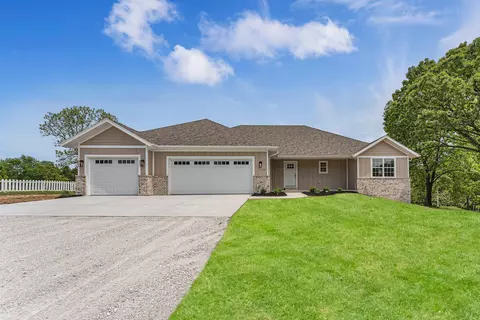 188 Highland Dr, Nixa, MO 65714