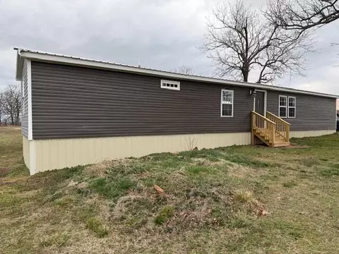 19327 Lawrence 1210, Aurora, MO 65605