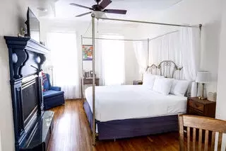 Bedroom - 900 E Walnut St, Springfield, MO 65806 photo 2 of 14
