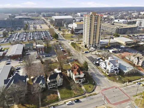 View/Area - 900 E Walnut St, Springfield, MO 65806 photo 1 of 2