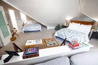 Bedroom - 900 E Walnut St, Springfield, MO 65806 photo 6 of 14