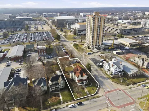 View/Area - 900 E Walnut St, Springfield, MO 65806 photo 2 of 2