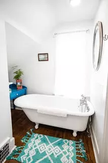 Bath - 900 E Walnut St, Springfield, MO 65806 photo 8 of 10