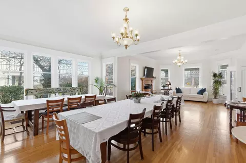 Dining - 900 E Walnut St, Springfield, MO 65806 photo 2 of 5