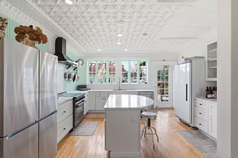 Kitchen - 900 E Walnut St, Springfield, MO 65806 photo 3 of 3